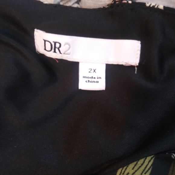 DR2 Black Floral Faux Wrap V-neck Mini Dress Sz 2X - Picture 10 of 12